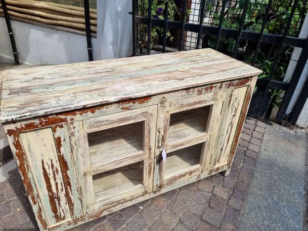 Credenza con i vetri slavata in teak - immagine 5