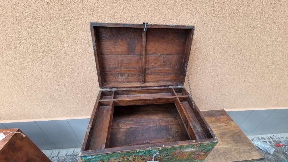 Bauletto dipinto a mano - immagine 4