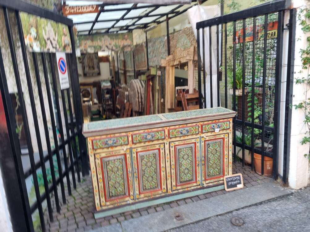 Credenza Colorata in Legno