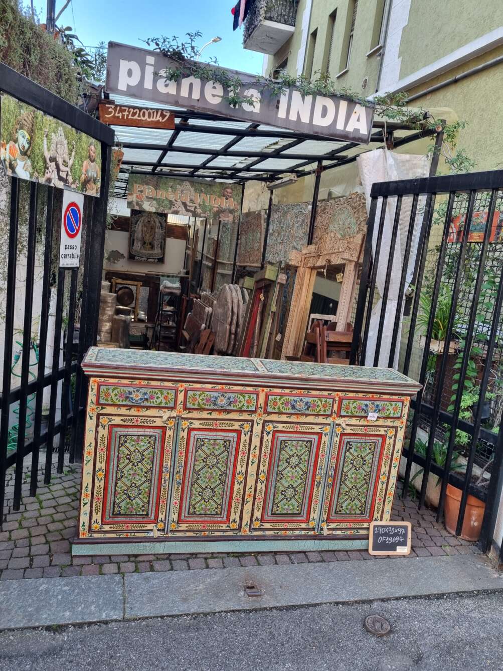 Credenza Colorata in Legno