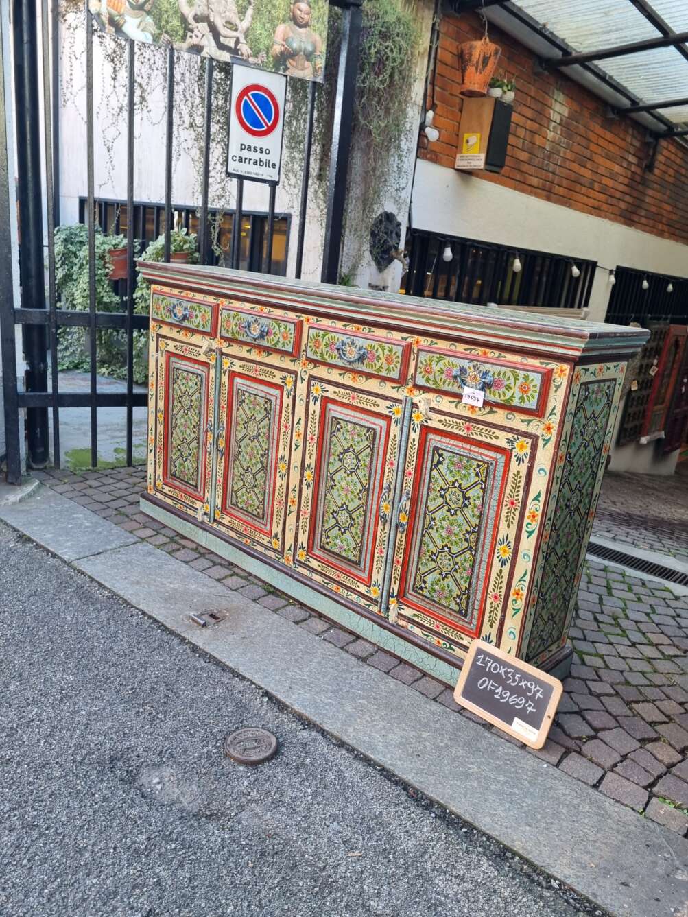 Credenza Colorata in Legno