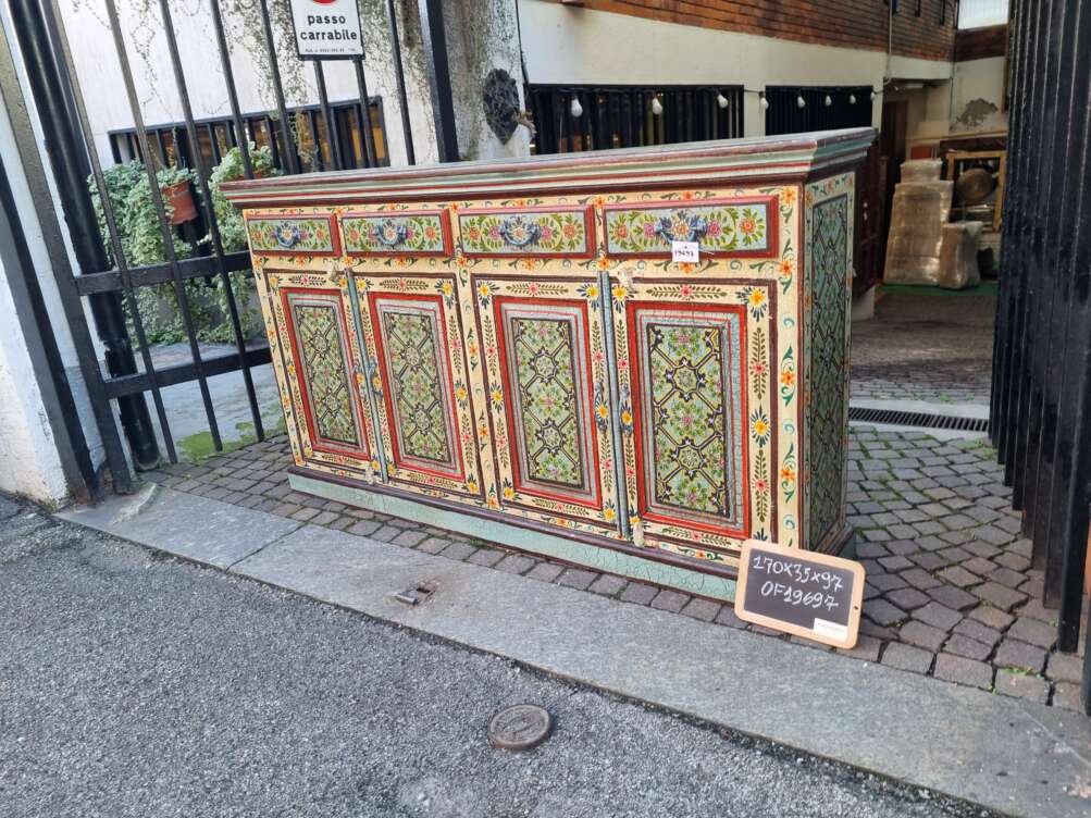 Credenza Colorata in Legno