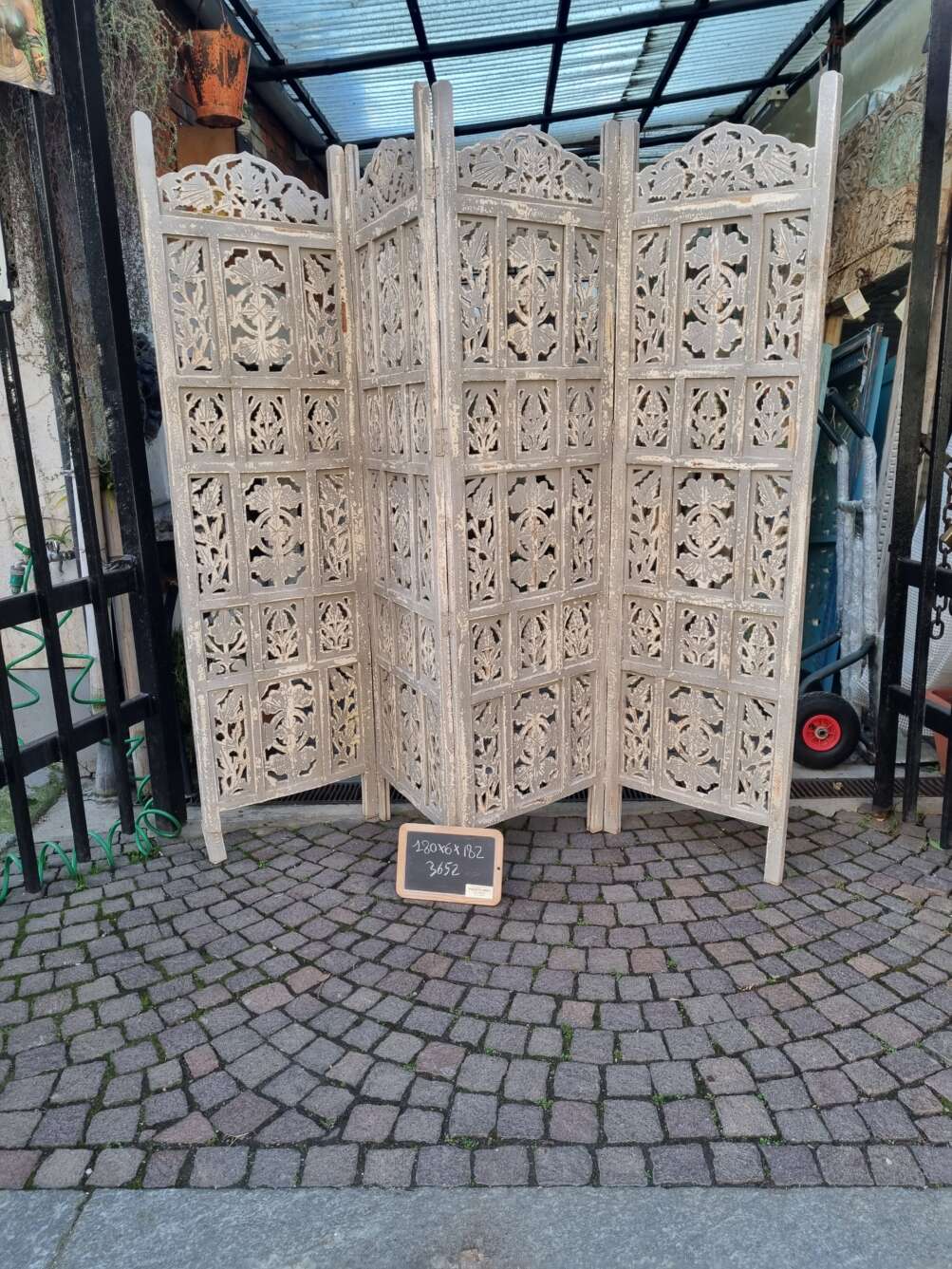 paravento intagliato