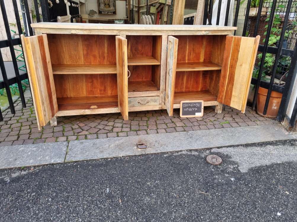 interni Credenza in Legno Intagliato con Motivi di Pesci
