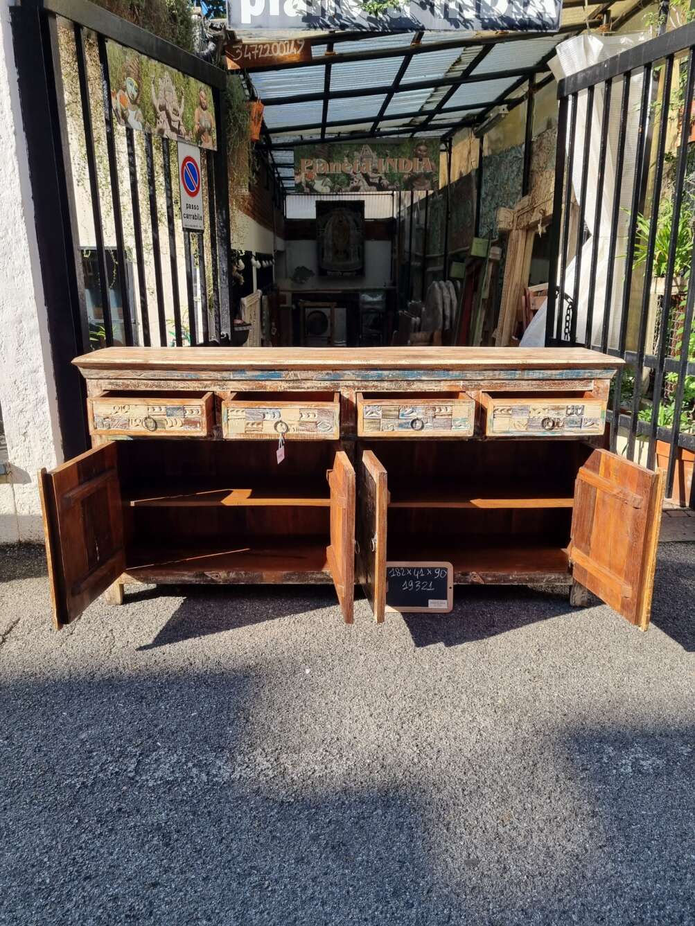 interni credenza mosaico