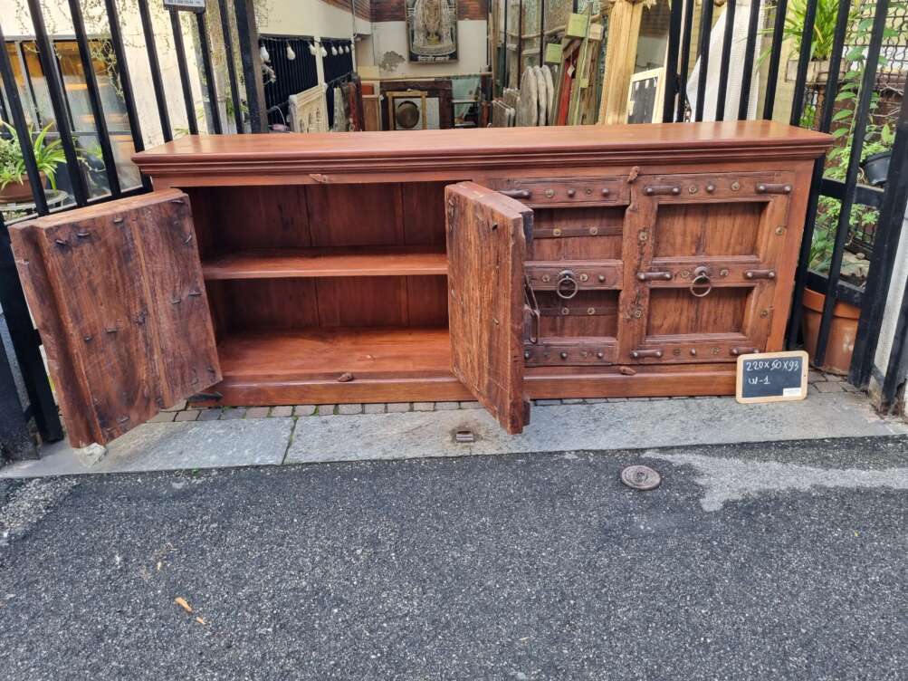 credenza in teak