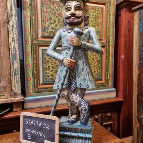 statuetta indiana in legno intagliata a mano