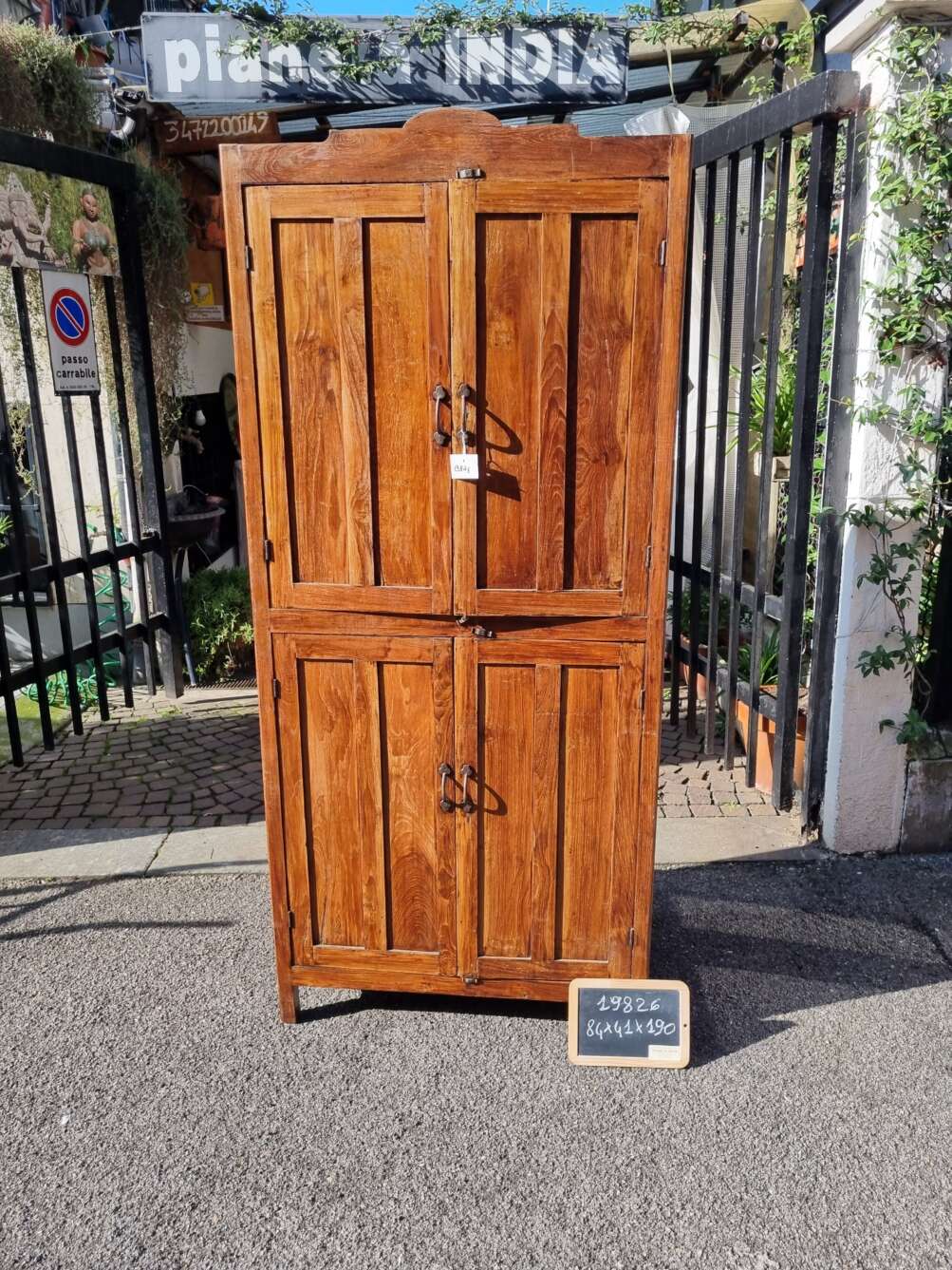 armadio alto legno