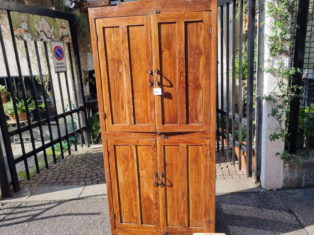 armadio alto legno