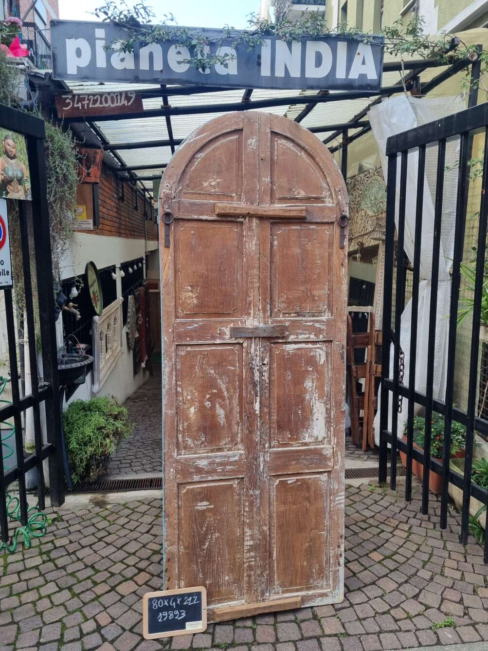 Porta in legno dipinta con motivi floreali - immagine 15
