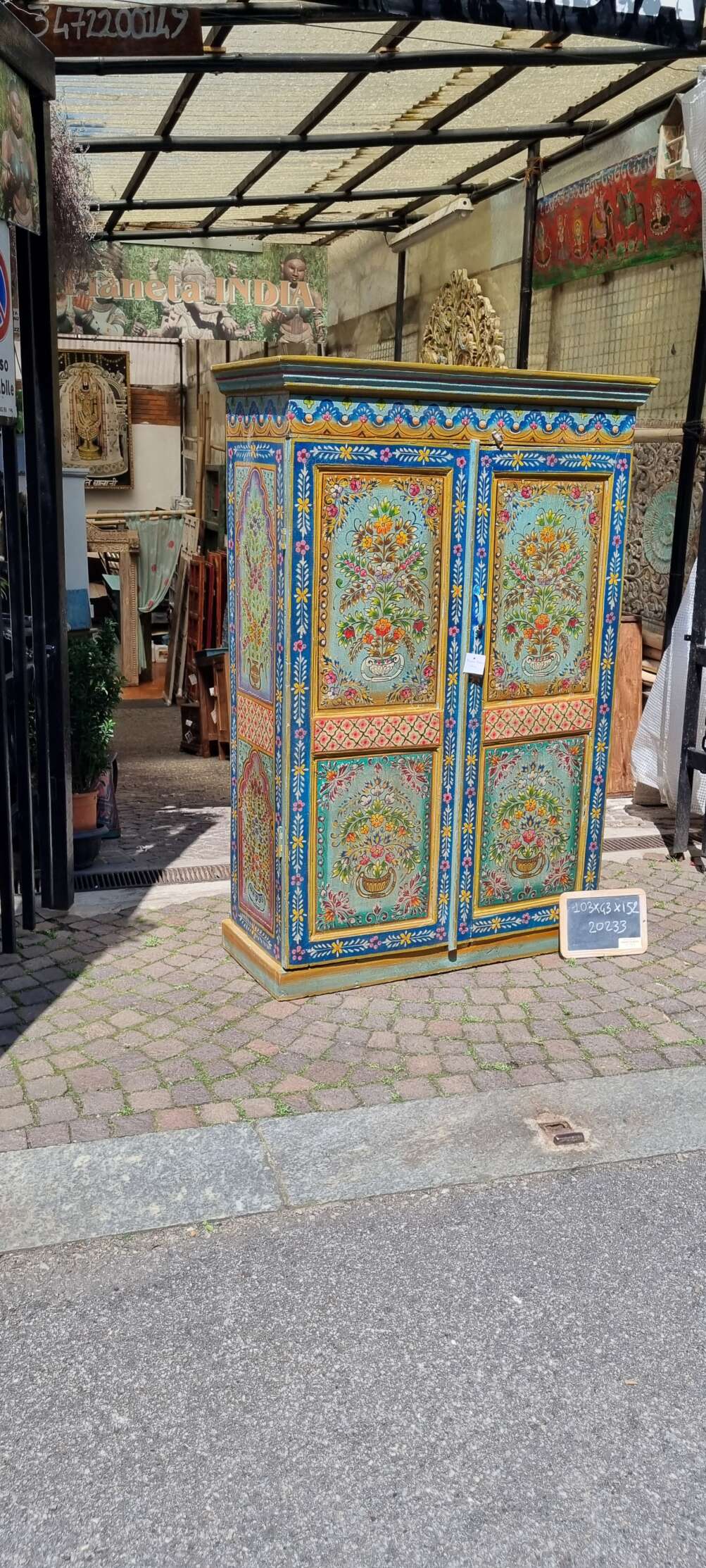 Armadio indiano decorato a mano - immagine 2