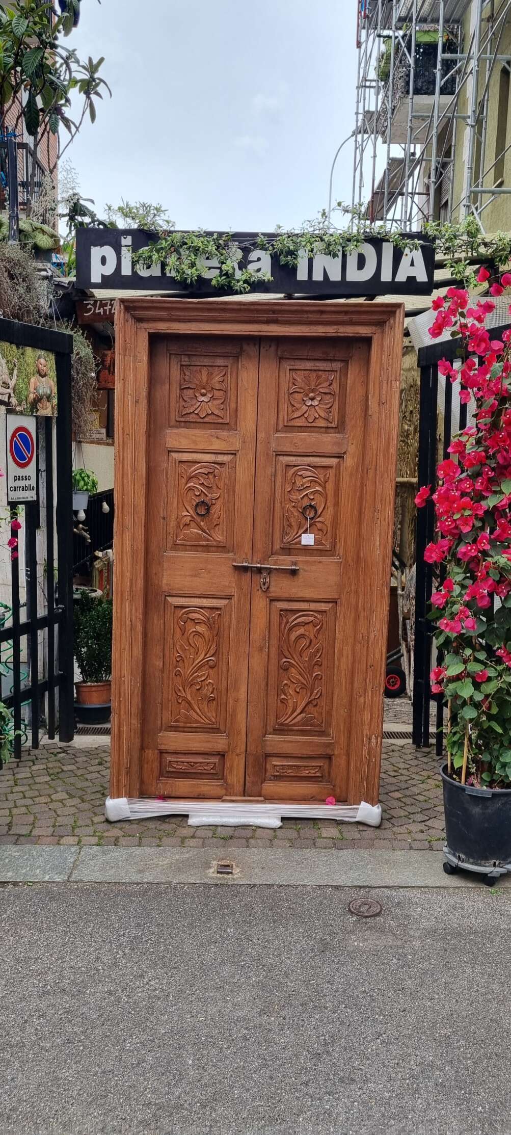 Porta indiana antica in teak - immagine 2