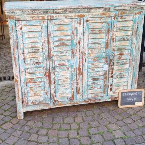 Credenza artigianale in legno