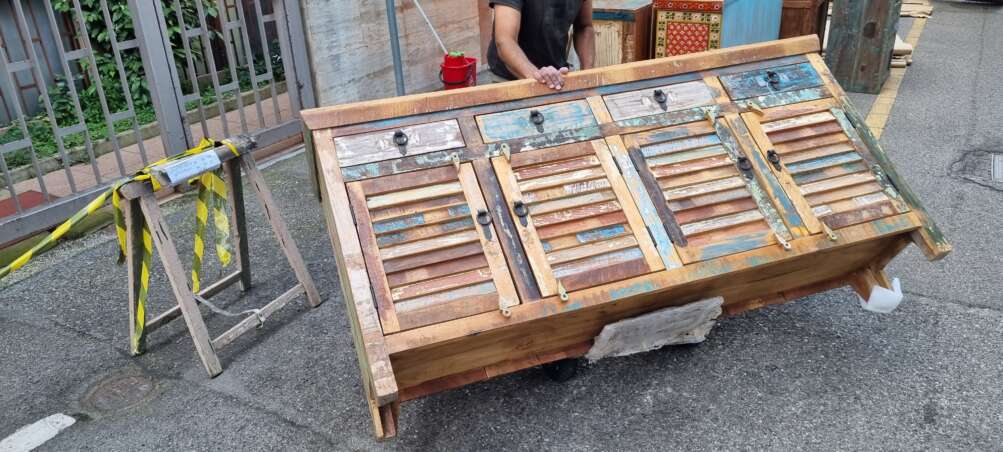 Credenza shabby in legno riciclato - immagine 6