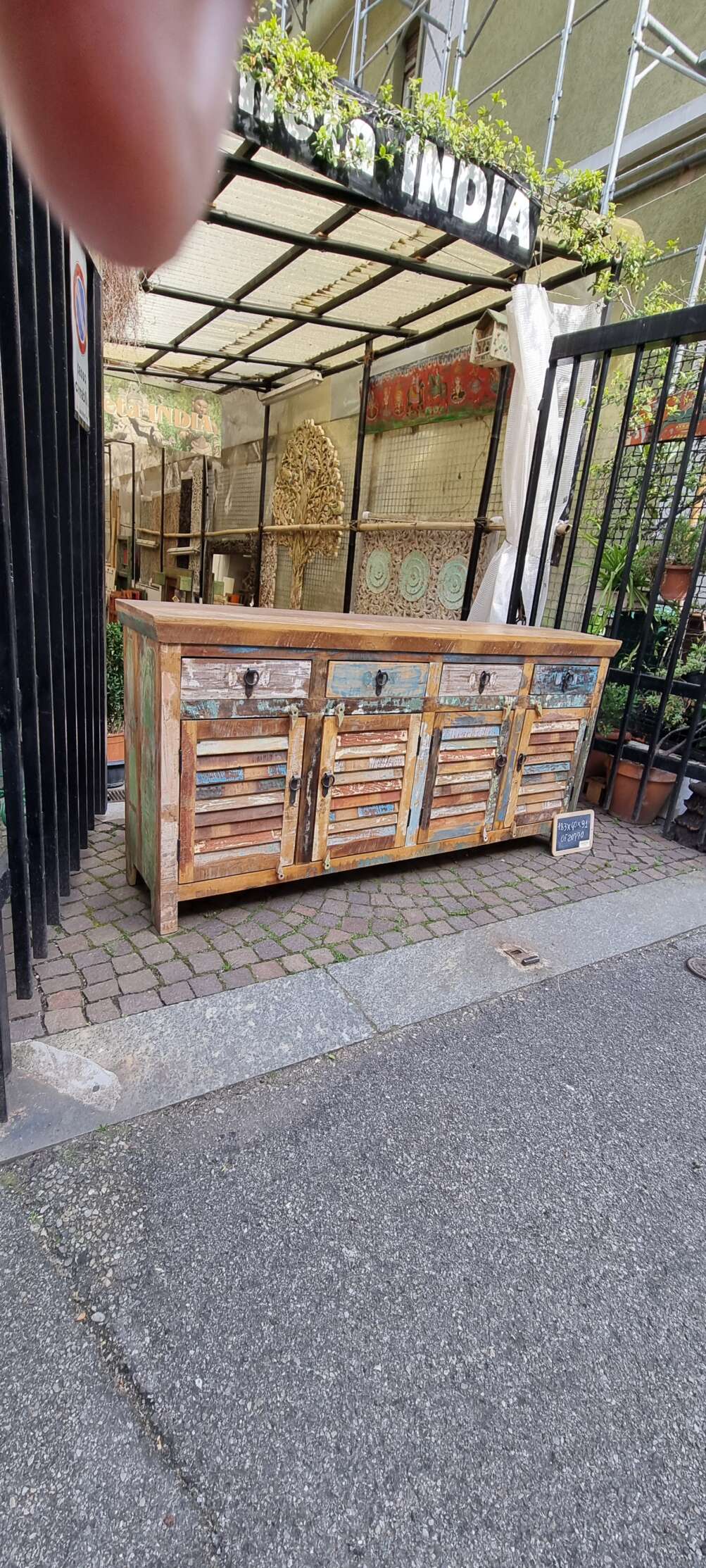 Credenza shabby in legno riciclato - immagine 11