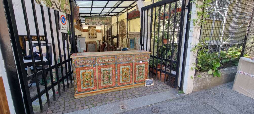 Credenza indiana floreale dipinta a mano - immagine 5