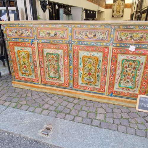 Credenza indiana floreale dipinta a mano