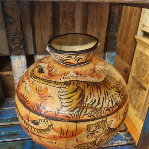Vaso con la tigre dipinta