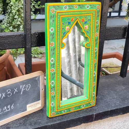 Specchietto da parete con cornice decorata verde