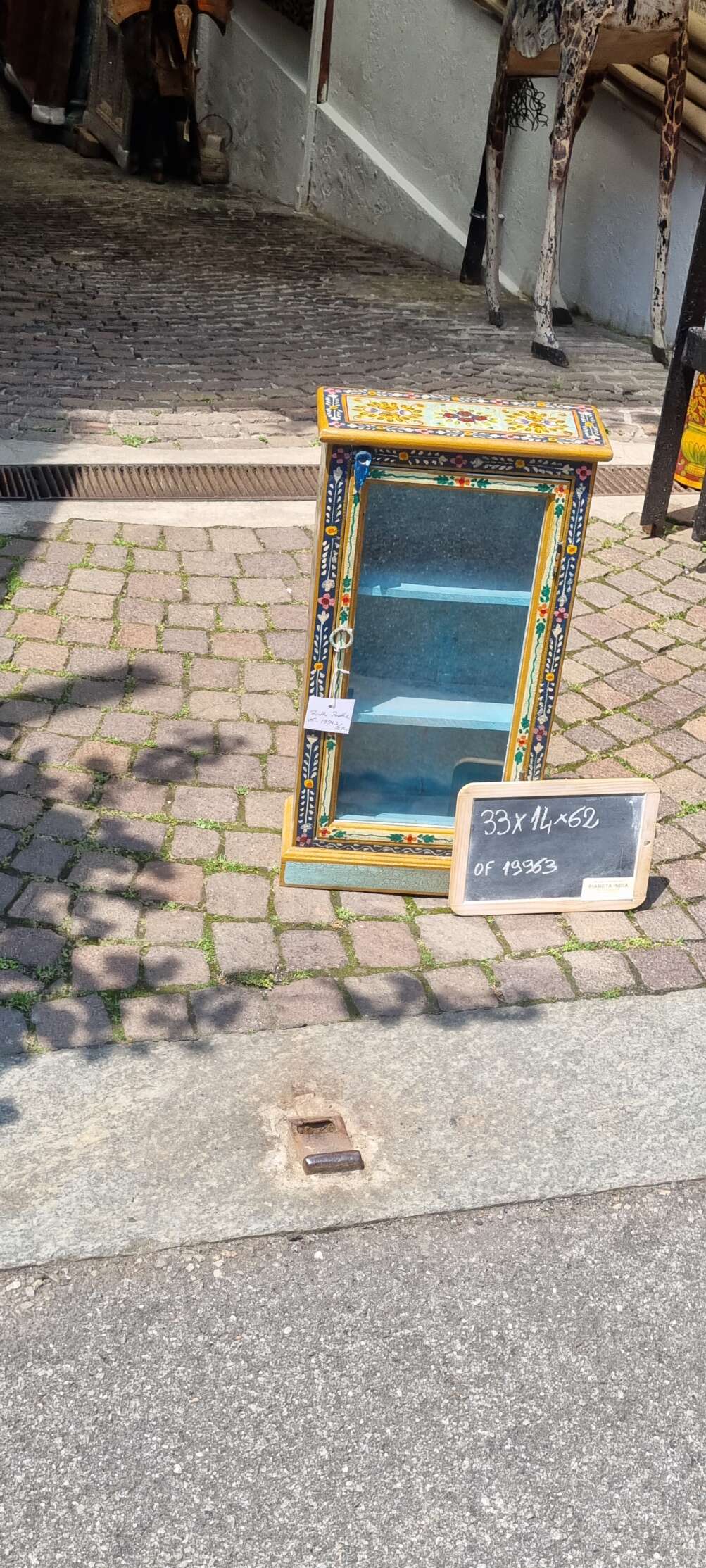 Pensile decorato con vetro
