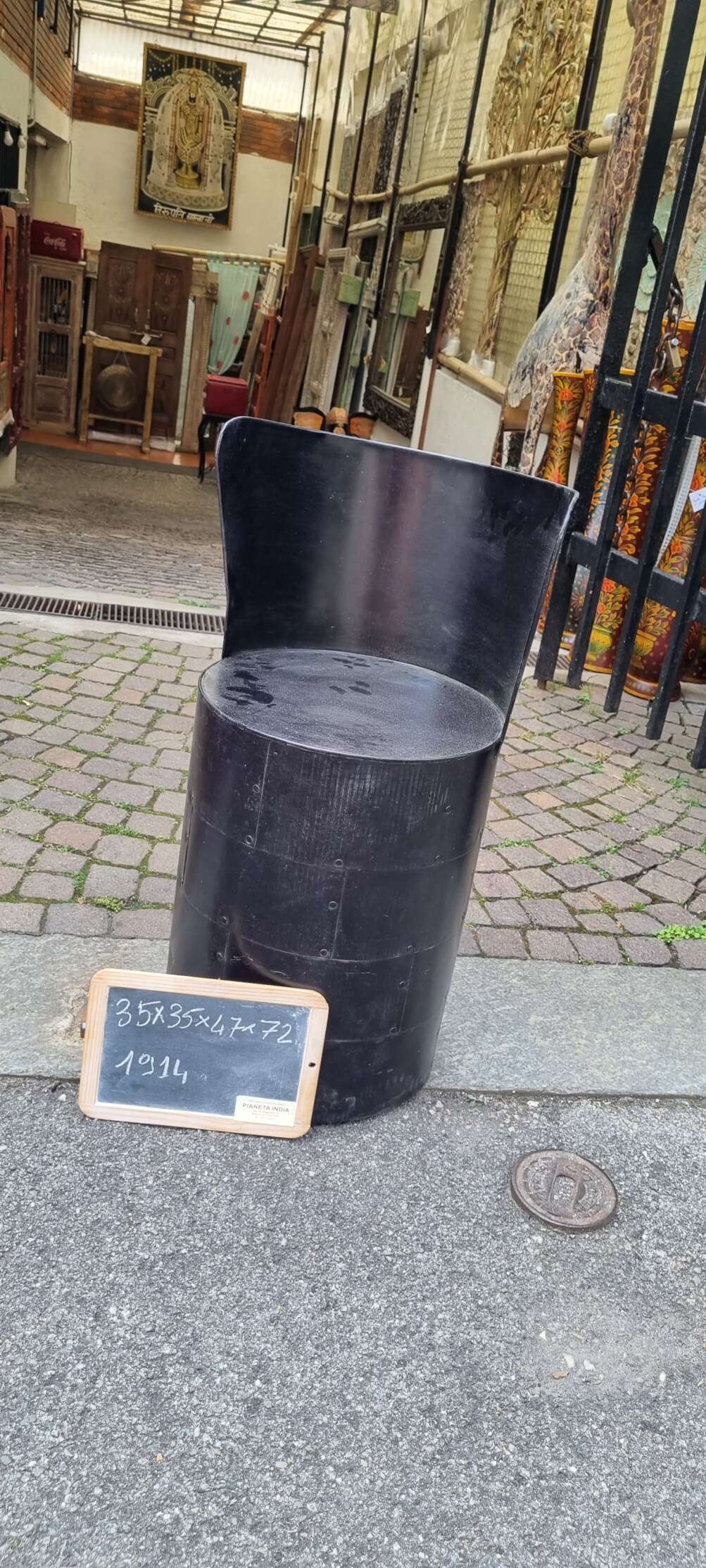 Sedia cilindrica nero - immagine 5