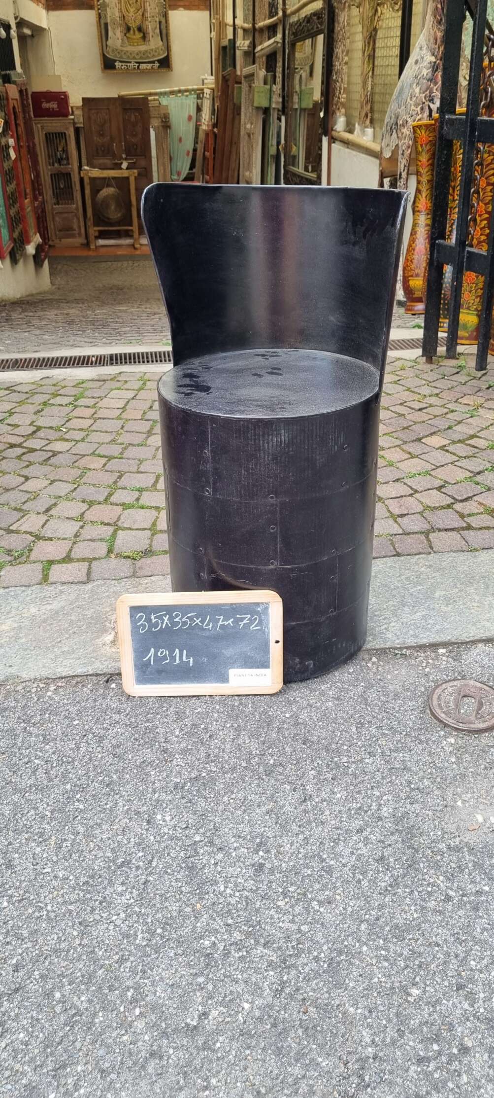 Sedia cilindrica nero - immagine 4