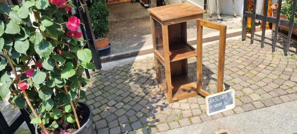Mobiletto vetrinetta in teak con anta in vetro - immagine 5
