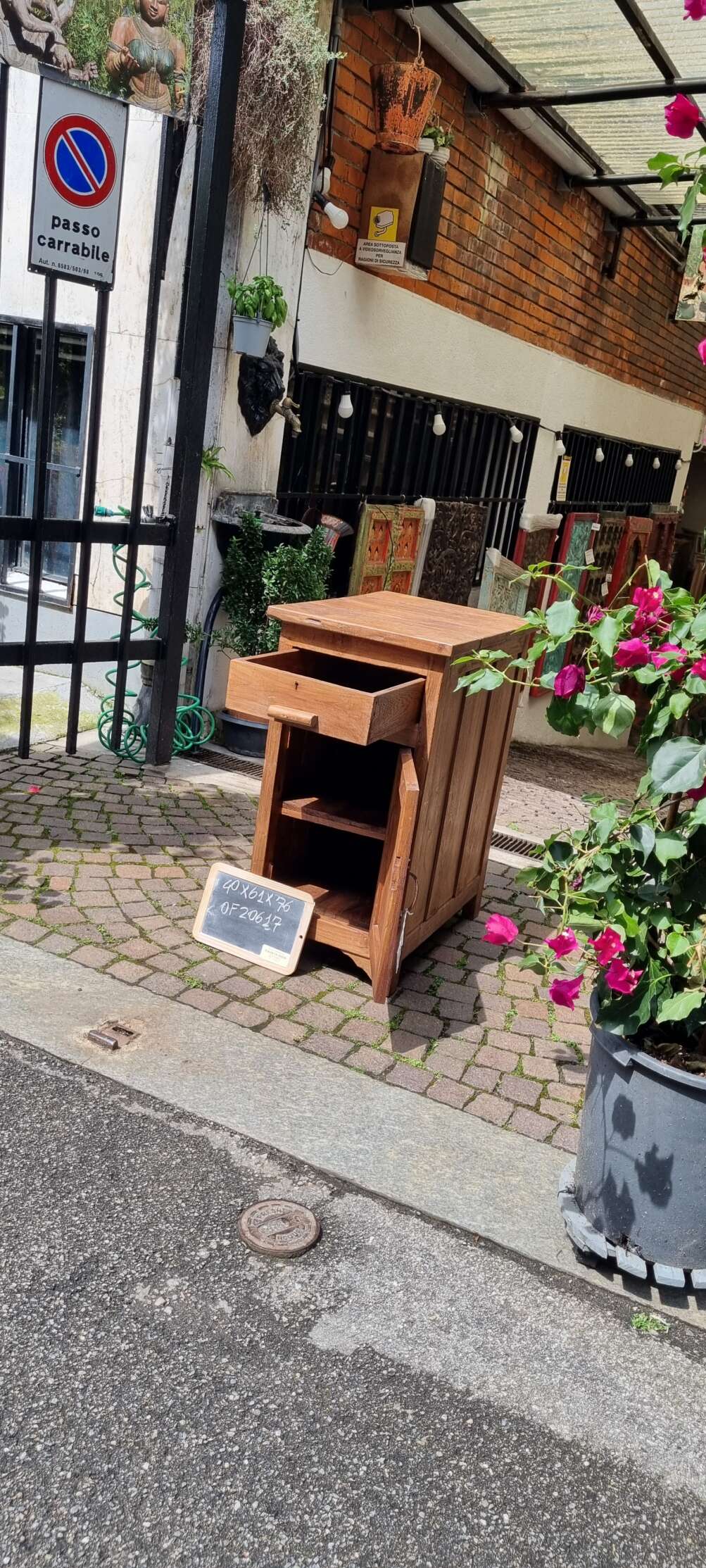 Mobile ad un'anta con cassetto in teak - immagine 9