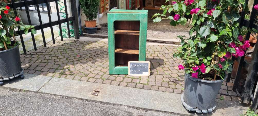 Mobiletto verde acqua con 3 ripiani - immagine 3