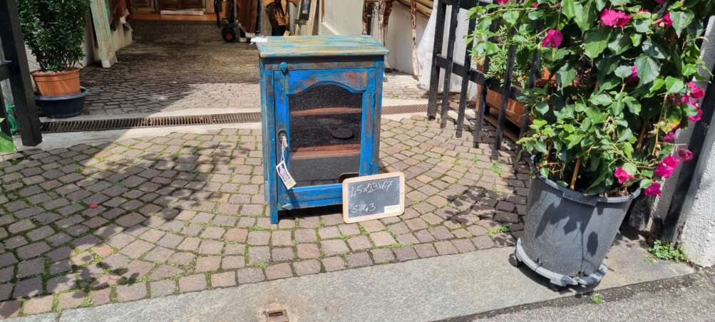 Mobiletto blu con sportello in vetro - immagine 5