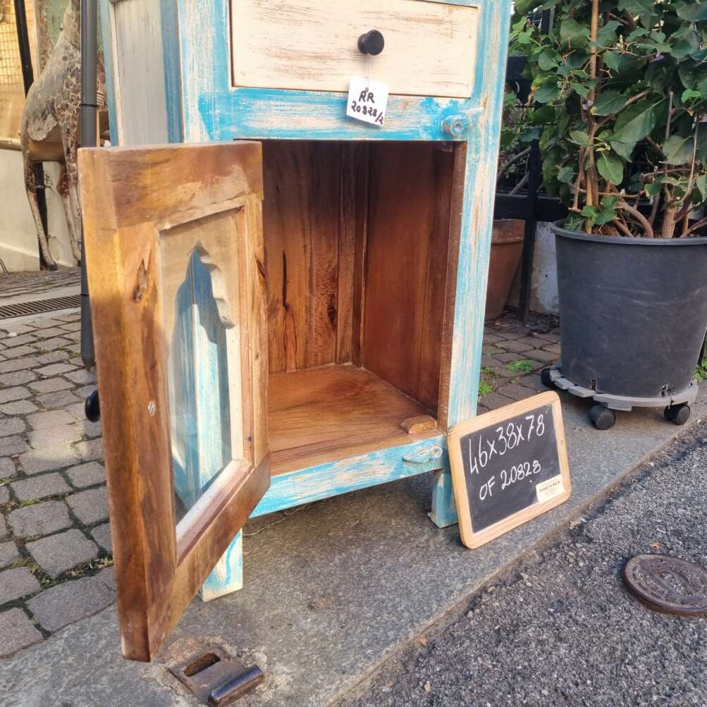 Comodino bianco azzurro shabby con antina in vetro e legno - immagine 4
