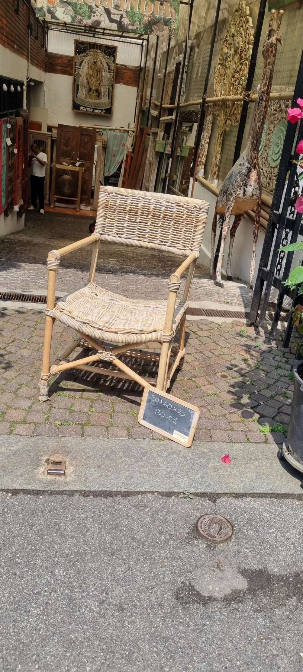Poltroncina intrecciata in corda naturale - immagine 2