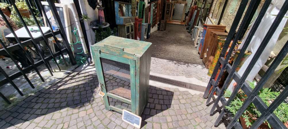 Vetrinetta verde anticata a un’anta - immagine 3