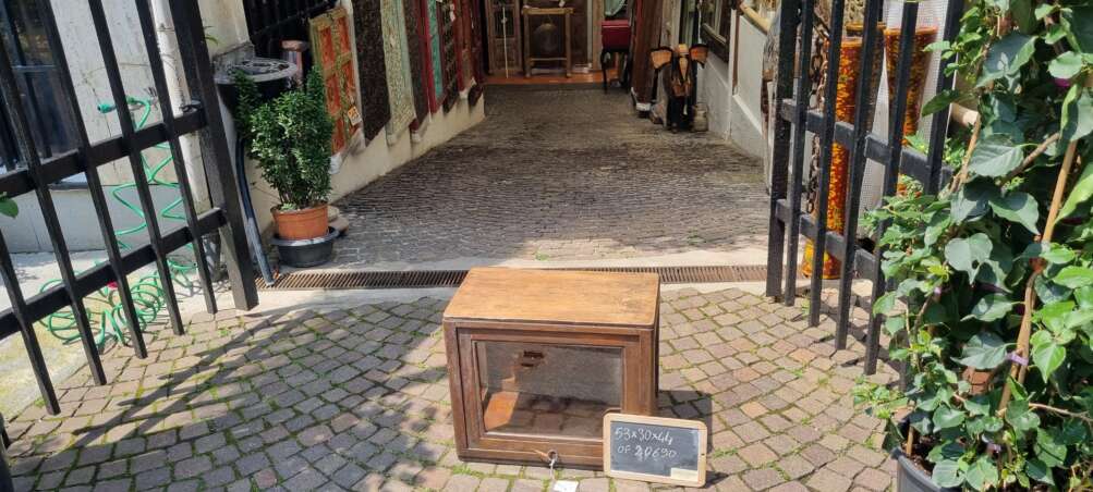 Mobiletto vetrinetta basso in teak - immagine 8