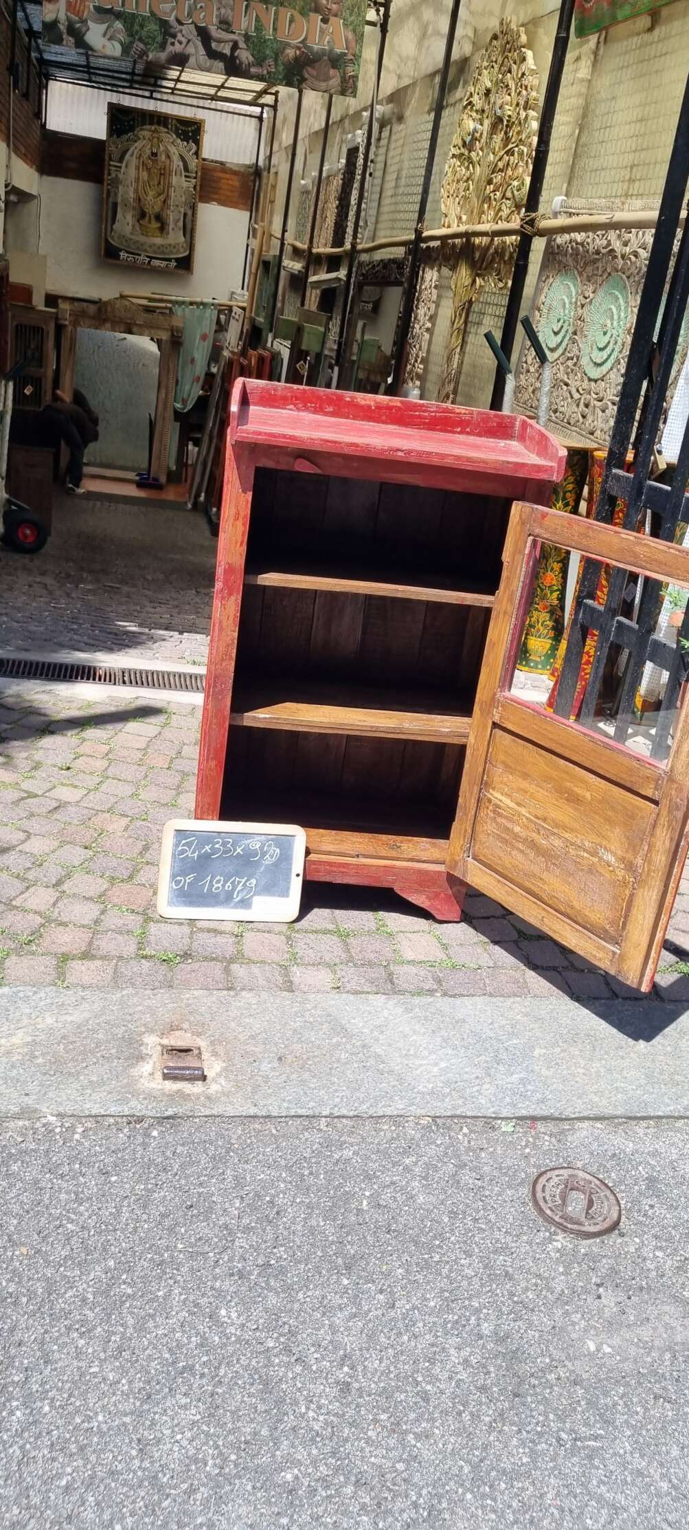 Mobiletto rosso con anta e vetro - immagine 8