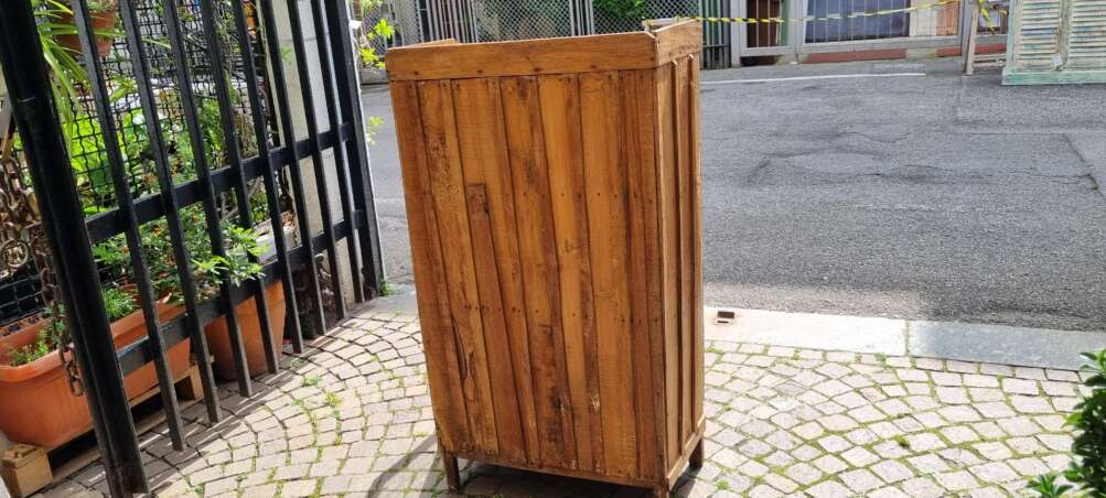 Mobiletto rustico a vetrina alta - immagine 8