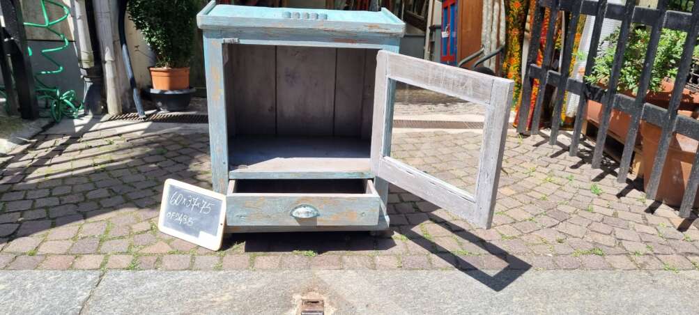 Mobiletto Azzurro Decapato con anta in vetro - immagine 13