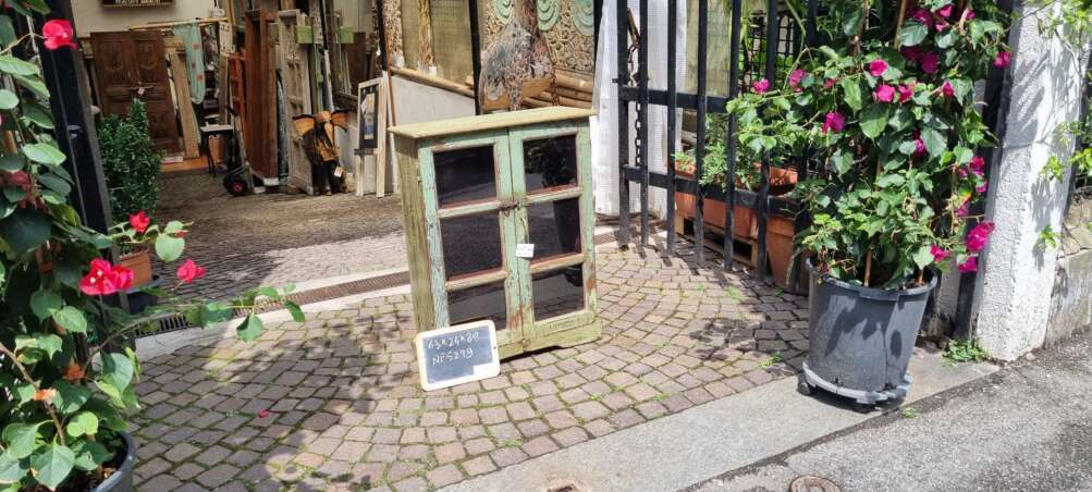 Vetrinetta verde con tre ripiani - immagine 5