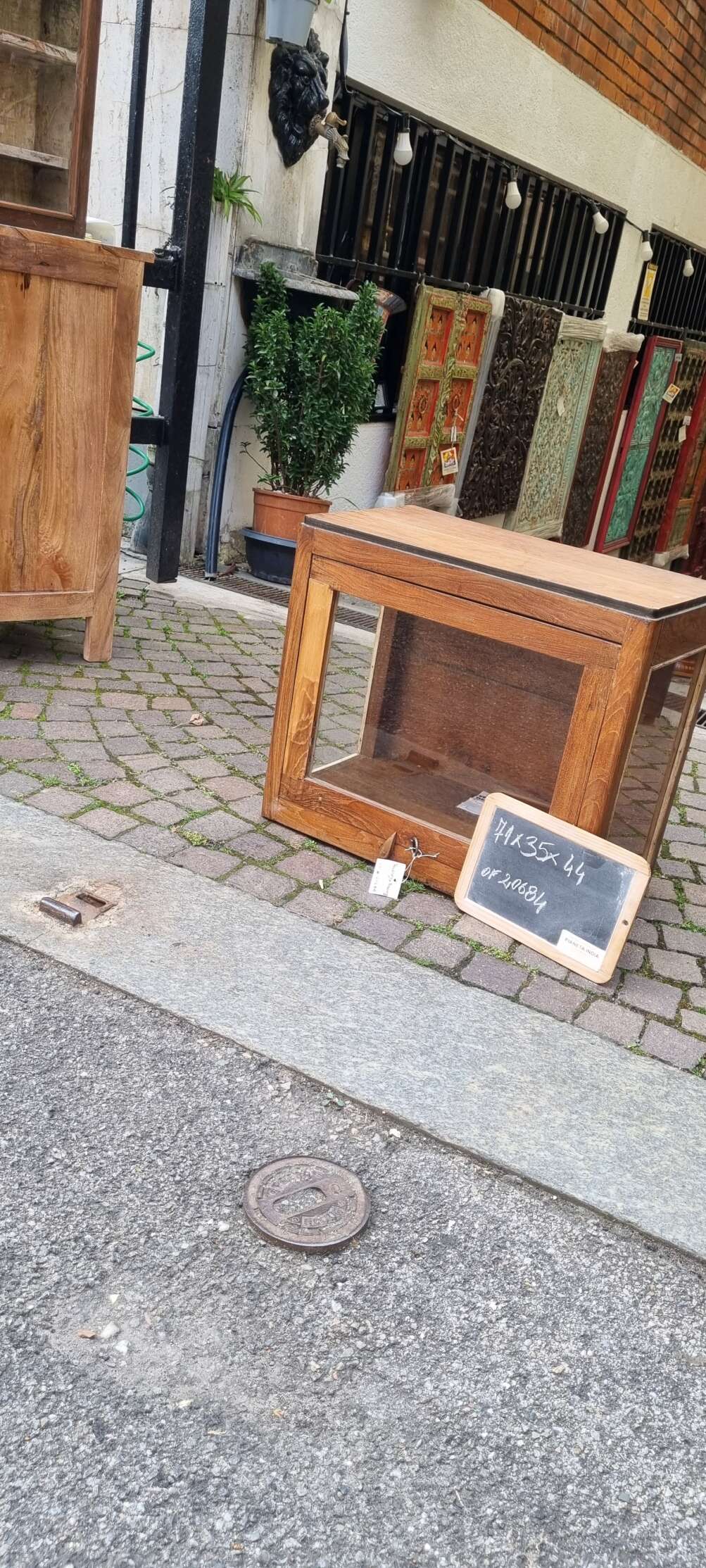 Vetrinetta cubica in teak - immagine 8