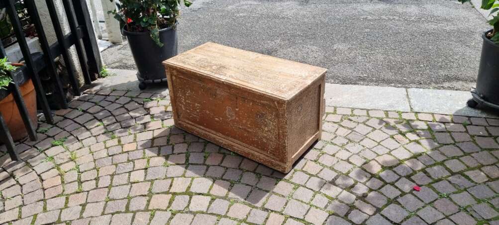 Cassettiera bassa con maniglie in metallo - immagine 5