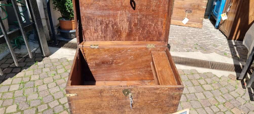 Baule rustico con chiusura in ferro - immagine 7