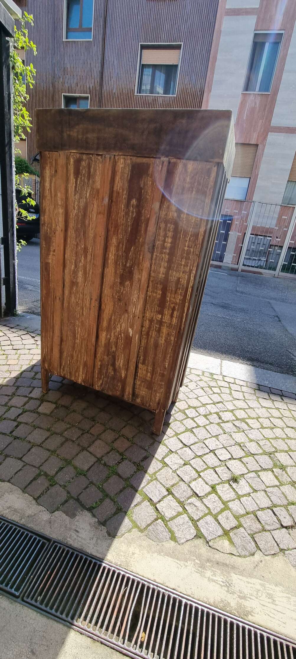 Credenza blu anticato con doppia anta e vetro - immagine 4