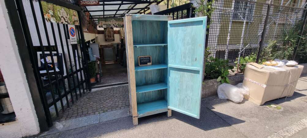 Armadio etnico con anta decorata a motivi floreali - immagine 11