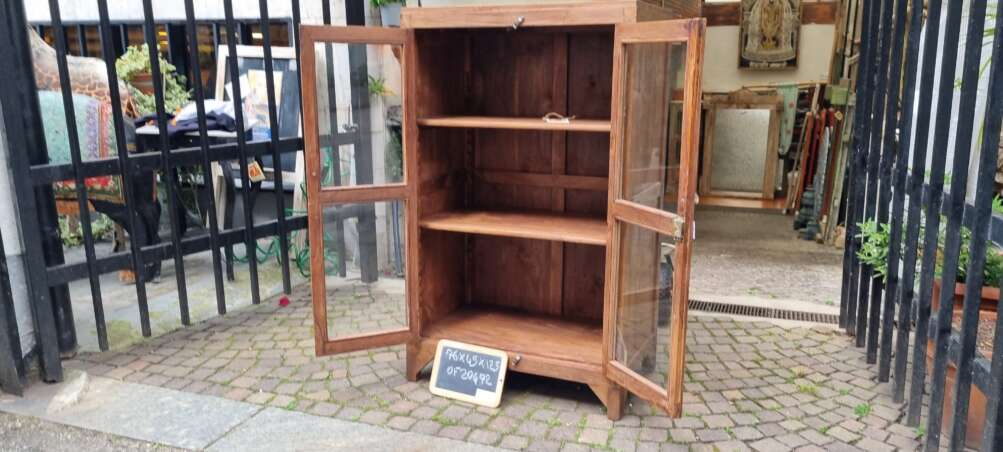 Vetrina rustica in teak a due ante - immagine 2