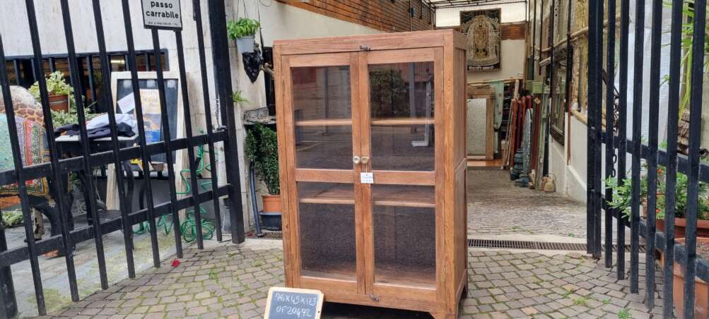 Vetrina rustica in teak a due ante - immagine 3