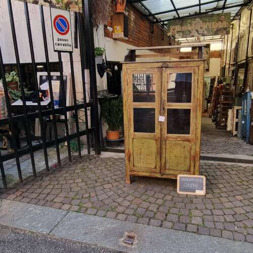 Vetrinetta vintage con finitura verde