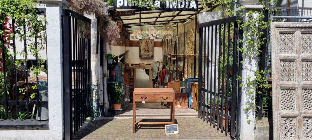 Scrivania teak con cassetti e traversa - immagine 6