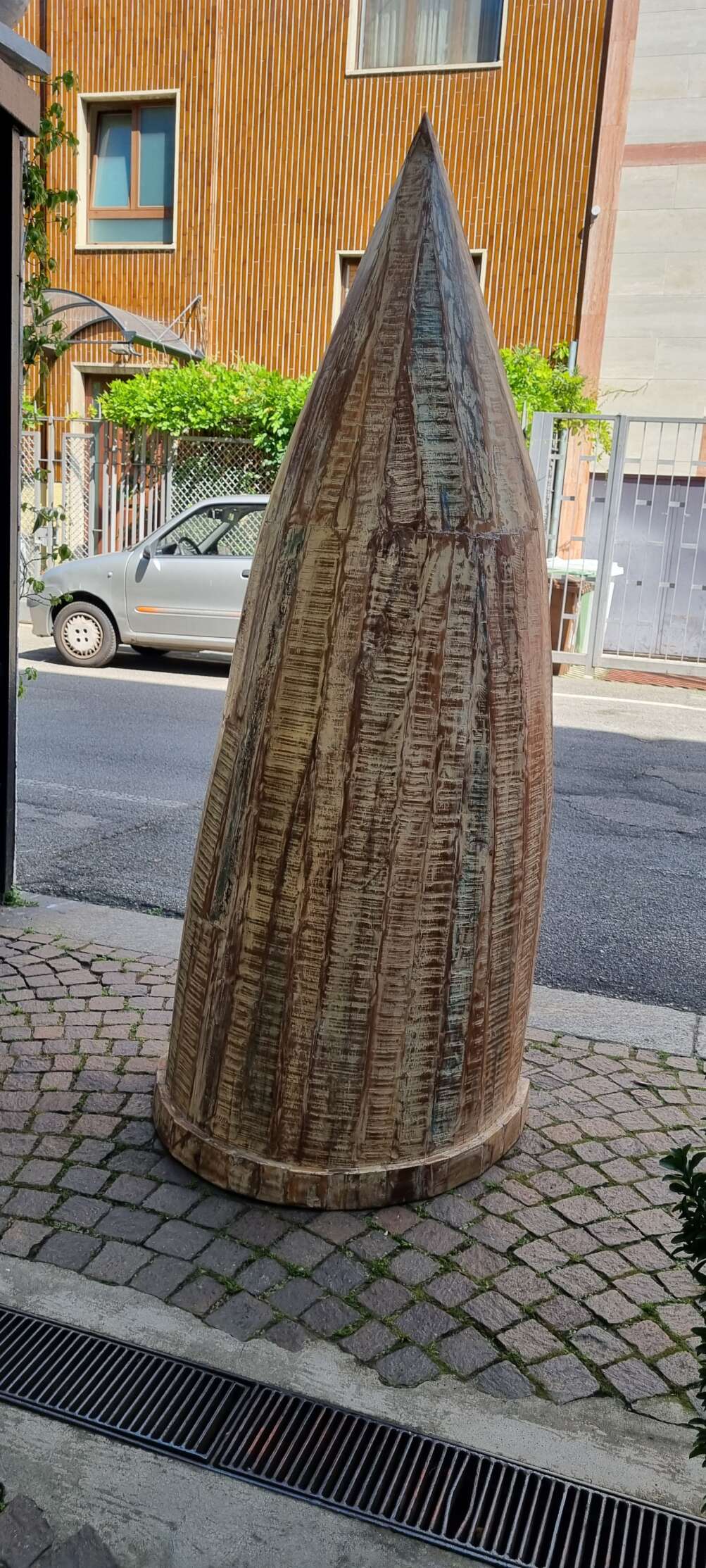 Libreria a barca decapata con quattro ripiani - immagine 13