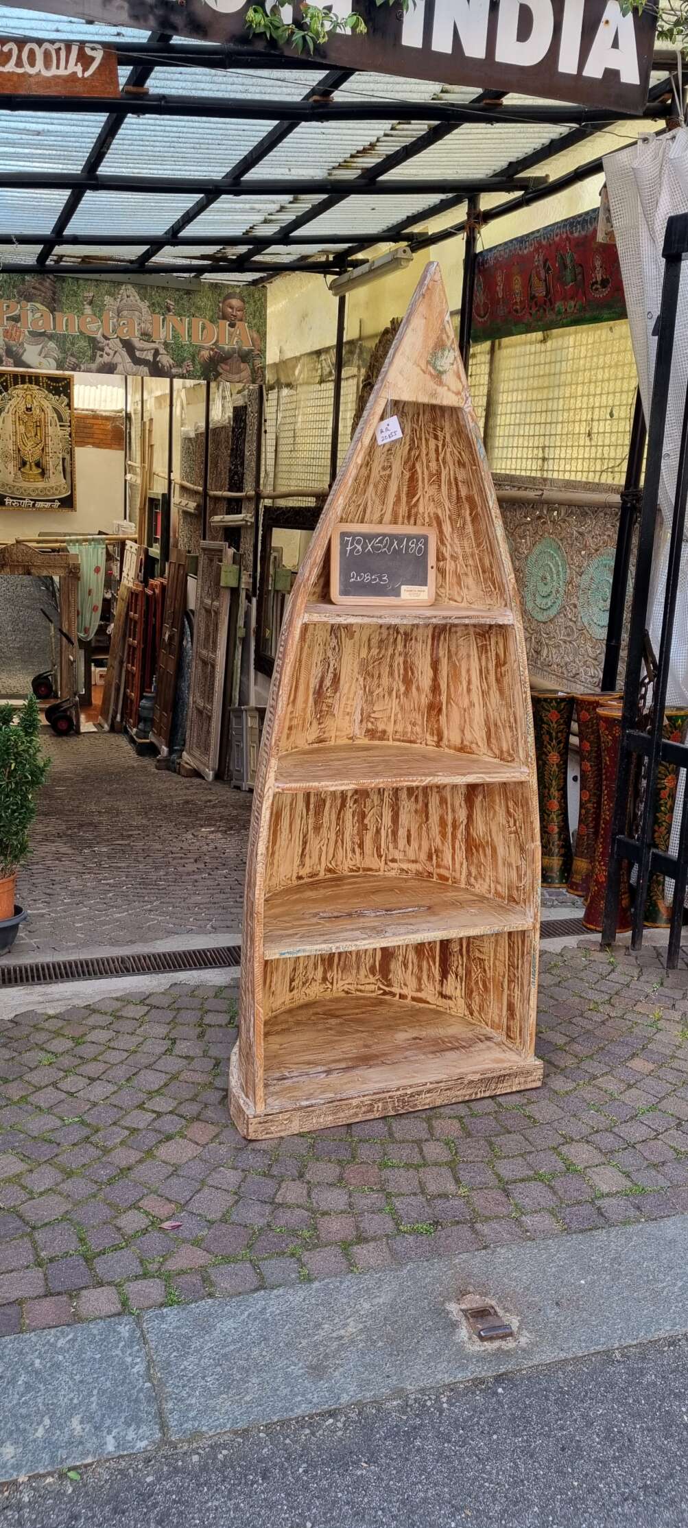 Libreria a barca decapata con quattro ripiani - immagine 2
