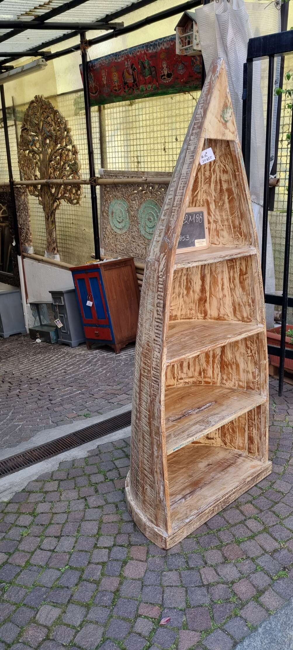 Libreria a barca decapata con quattro ripiani - immagine 4